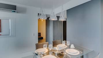 Apartment | Dining