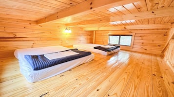 1 bedroom, individually decorated, individually furnished, bed sheets