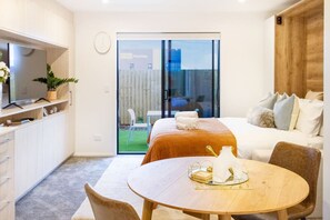 1 室のベッドルーム、アイロン / アイロン台、WiFi (無料)、ベッドシーツ