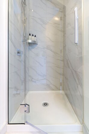 Hair dryer, towels - Urban Retreat at 8 Wilmer: Upper Level Studio Gem (Christchurch)