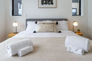 2 chambres, fer et planche à repasser, Wi-Fi gratuit, draps fournis