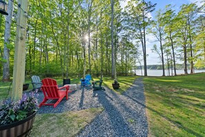 House | 4 bedrooms - Lakefront Bliss - Fully Loaded (Eatonton)