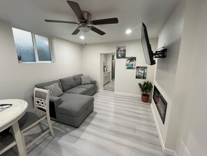 Smart TV, video games