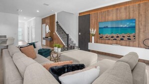 Living area - 5 Bedrooms/ 4 Bathrooms/ Storey Lake (4198 PD) (Kissimmee)