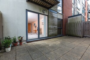 Apartamento superior, vista para o mar | Terraço/pátio