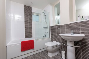 Superior Apartment, Sea View | Bathroom