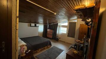 Kamar Basic, 1 kamar tidur, Boleh Merokok, pemandangan laut | 1 kamar tidur dan Wi-Fi gratis