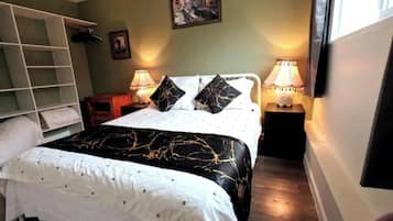 2 bedrooms, desk, iron/ironing board, free WiFi