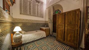 1 habitación, wifi y ropa de cama