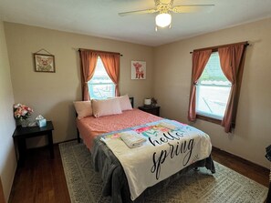 2 bedrooms, iron/ironing board, travel crib, free WiFi