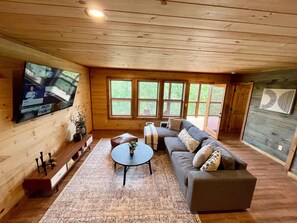 Apartment | 3 bedrooms - Brand New Chalet With Spectacular Views- Ursa Mons (Gatlinburg)