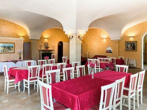 Daily self-service breakfast (EUR 8 per person)