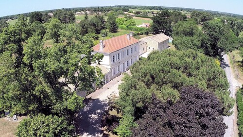 Le Manoir Lacustre Medoc, large house near castles and Ocean15 to 22 people