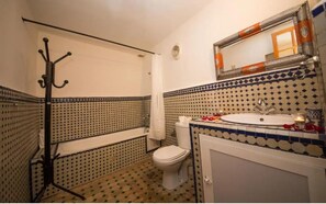Handtücher, Seife, Toilettenpapier