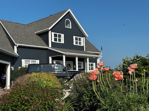 Blue Heron House - a beautiful waterfront property near Cavendish