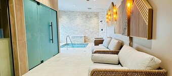 Toile & Bubble Rose Suite