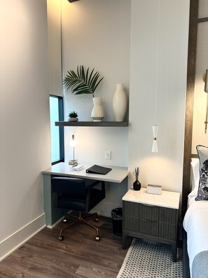 Interior - Toile & Bubble Eucalyptus Suite (Forsyth County)