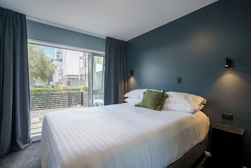 Very comfy bed, Sheridan Linen