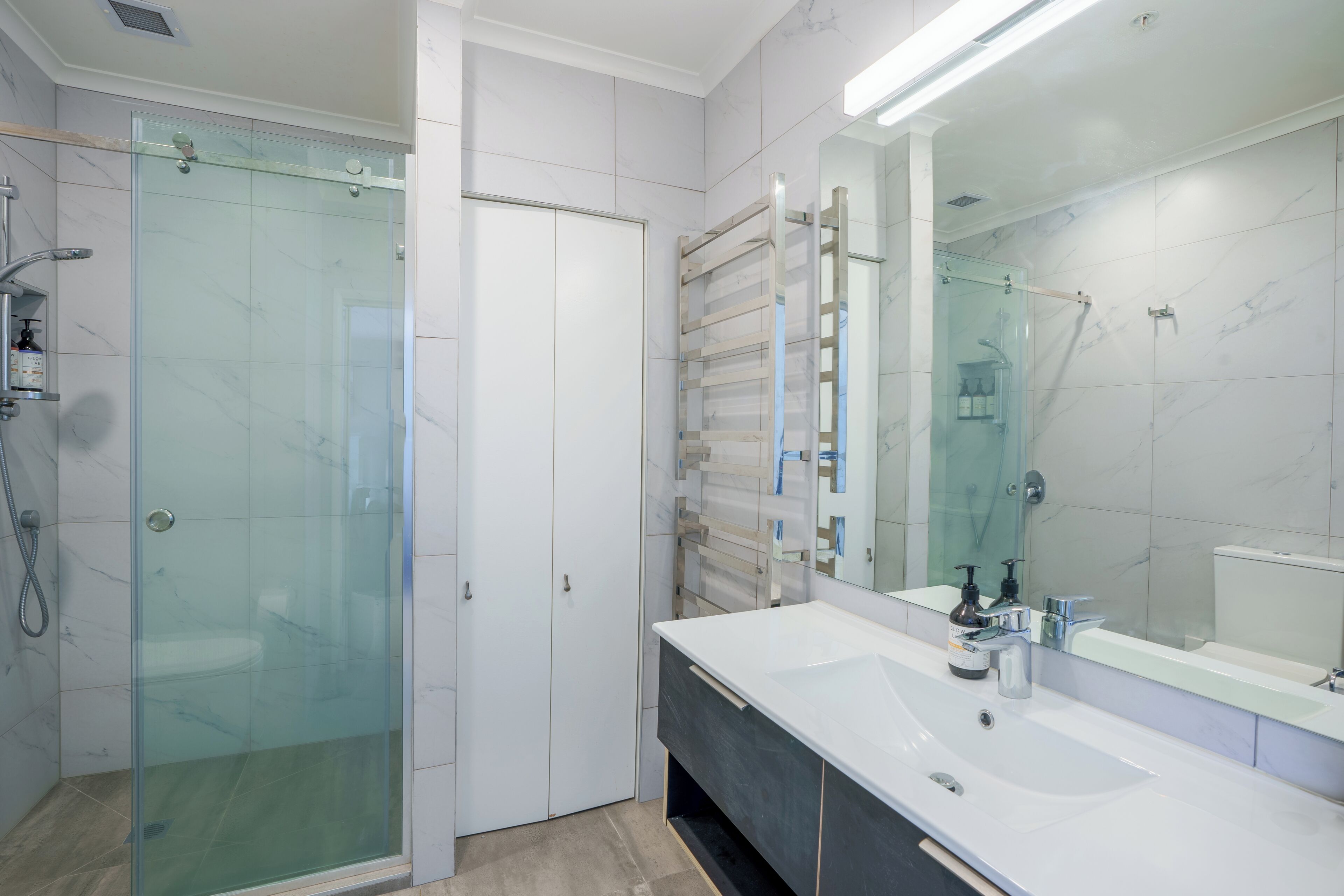 Haartrockner, Handtücher