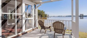 3 BR Lakefront house w/dock at Lake Murray,  Family, Fishing, Fun!