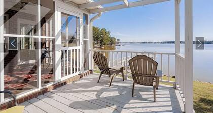 3 BR Lakefront house w/dock at Lake Murray, Family, Fishing, Fun!
