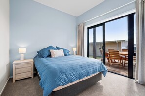 3 bedrooms, iron/ironing board, WiFi - The Terraces - Pauanui Holiday Home (Pauanui)
