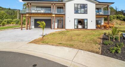 The Terraces - Pauanui Holiday Home