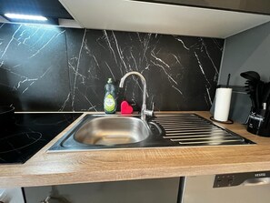 Oven, stovetop, dishwasher
