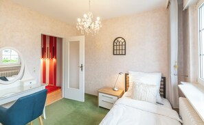 4 bedrooms, in-room safe, iron/ironing board, travel crib