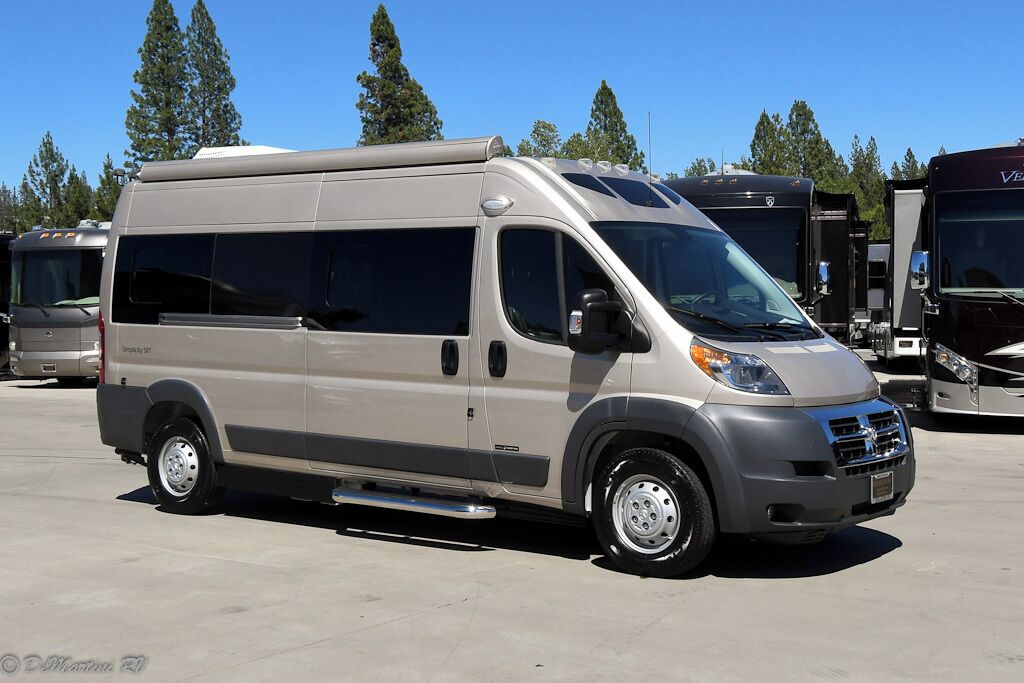 2018 RoadTrek Simplicity SRT ➡ Explore with EASE