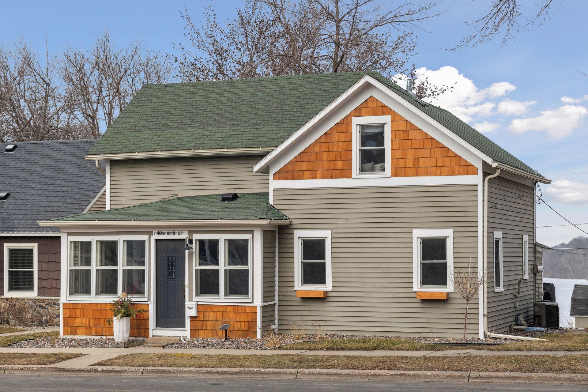 Attractive Downtown Waconia Lakeview Home