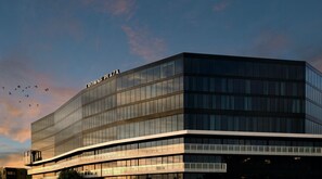 Exterior - Crowne Plaza Adelaide Mawson Lakes by IHG (Mawson Lakes)