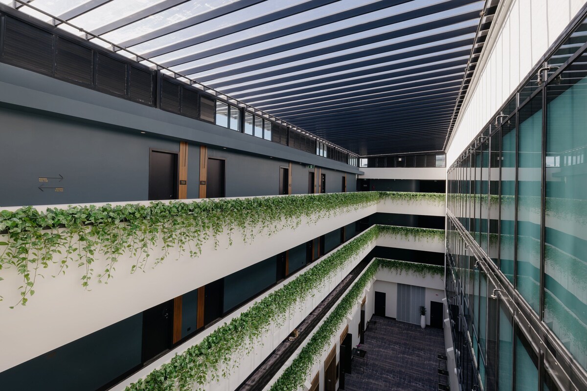 Crowne Plaza Adelaide Mawson Lakes by IHG