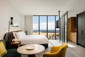 Premium Room, 1 King Bed, Kitchenette | 1 bedroom, in-room safe, desk, laptop workspace