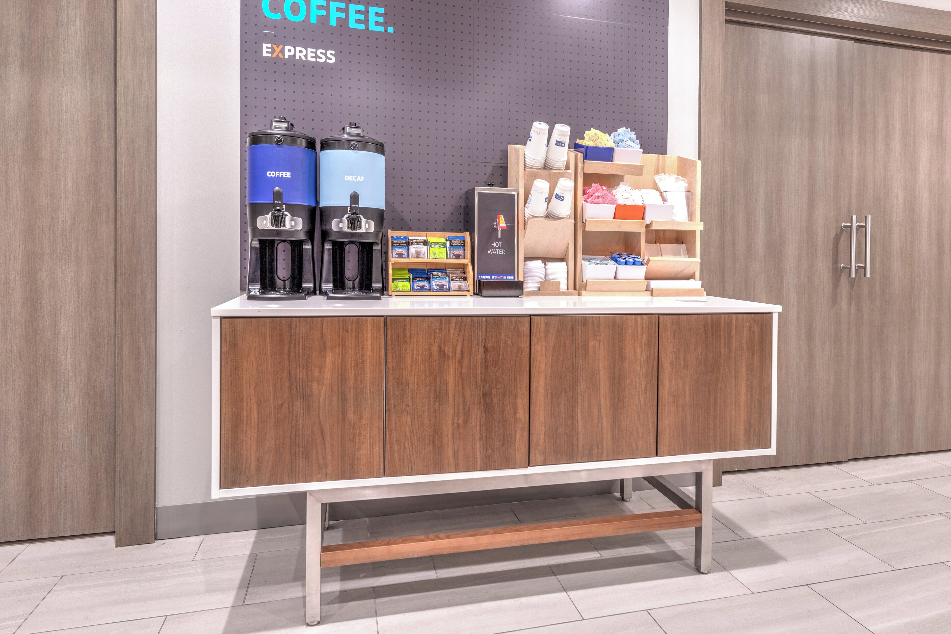 Photo - Holiday Inn Express & Suites Austin Airport East by IHG