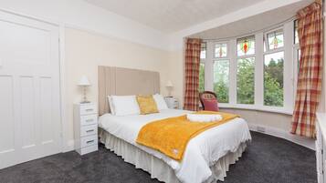 Superior huis | 3 slaapkamers, een strijkplank/strijkijzer, gratis wifi, beddengoed