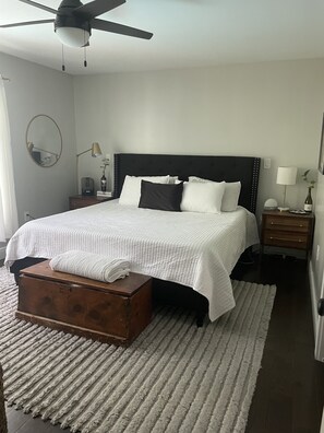 3 bedrooms, iron/ironing board, WiFi, bed sheets