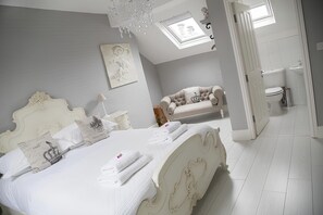 3 Schlafzimmer, Zimmersafe, Bügeleisen/Bügelbrett, Reisekinderbett