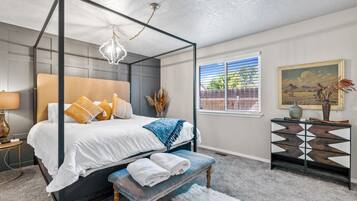 4 bedrooms, desk, iron/ironing board, travel crib