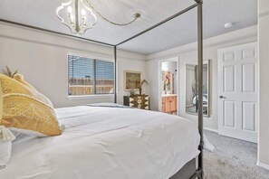 4 bedrooms, iron/ironing board, travel cot, free WiFi