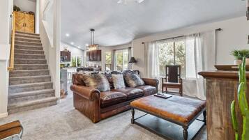 Smart TV, lettore DVD, studio