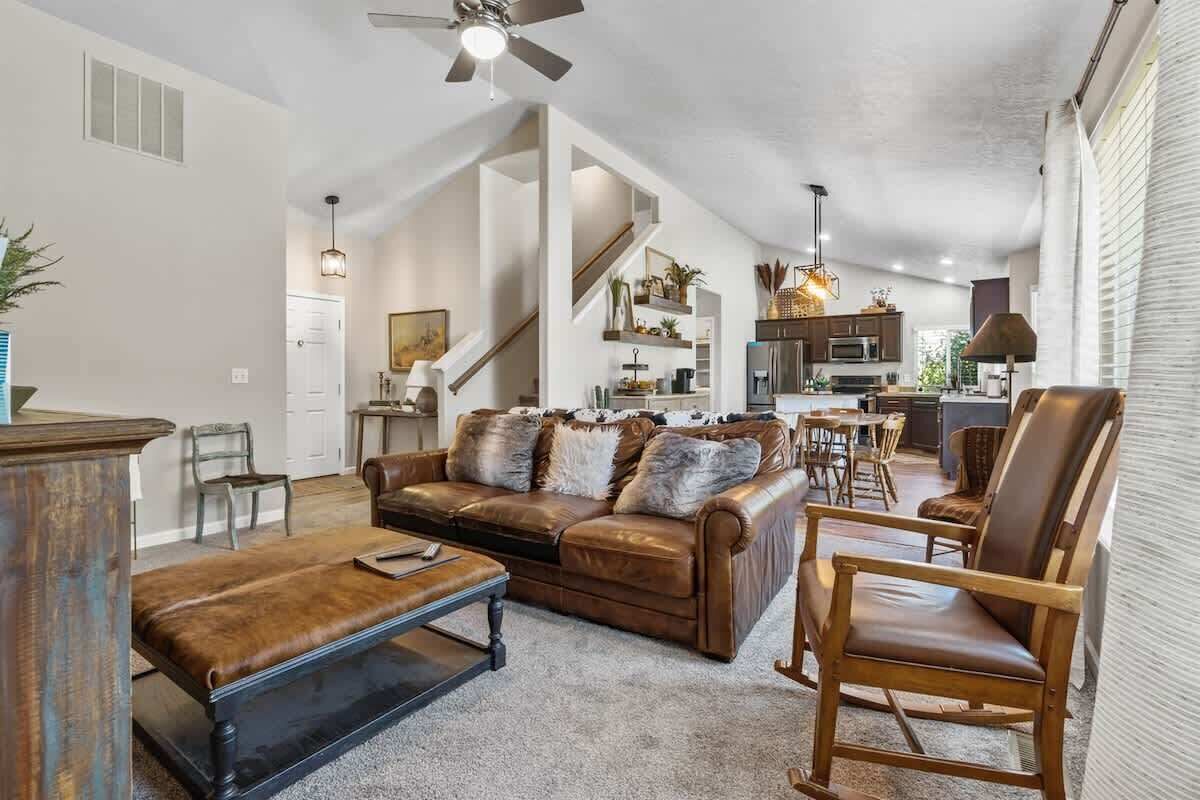 智能电视、DVD 播放器、办公室