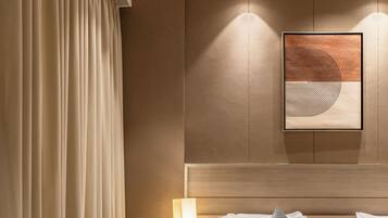 Luxury Room, City View | 1 bedroom, Egyptian cotton sheets, premium bedding, memory foam beds