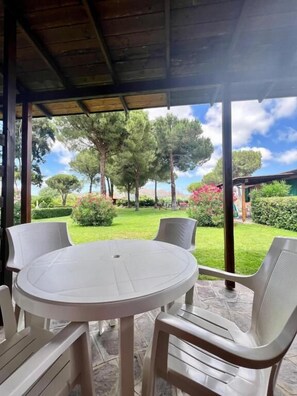Premium Apartment, Garden View | Terrace/patio - Casa Campanella Resort  (Capoliveri)