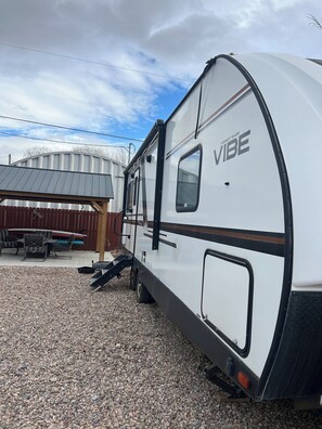 Property grounds - Cozy Lakeside RV Stay (Delta)