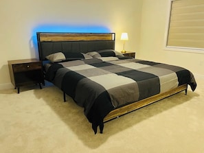 4 chambres, fer et planche à repasser, Wi-Fi gratuit, draps fournis