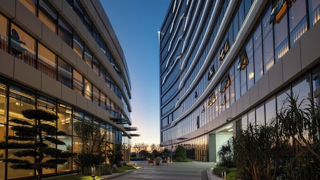 Exterior. Holiday Inn Guiyang Airport by IHG