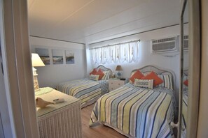 1 室のベッドルーム、アイロン / アイロン台、WiFi (無料)、ベッドシーツ