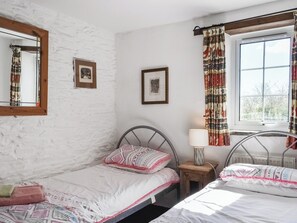 3 bedrooms, free WiFi, bed sheets - Barn Cottage - UK47089 (St Clether, near Launceston)