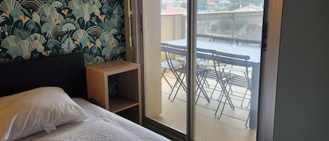 1 bedroom, iron/ironing board